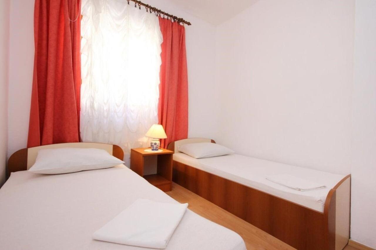 Apartments Tonka - 150M From The Sea & Parking Orebic Bagian luar foto