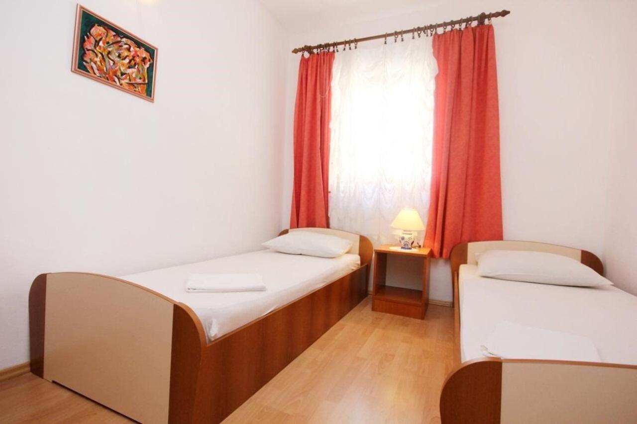 Apartments Tonka - 150M From The Sea & Parking Orebic Bagian luar foto